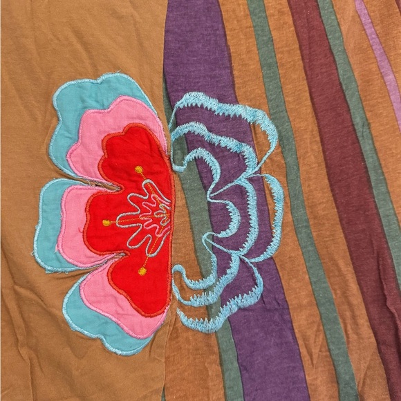 Retro flower power embroidered top - Picture 4 of 5